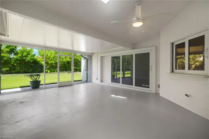 Lanai featuring lofted ceiling and ceiling fan