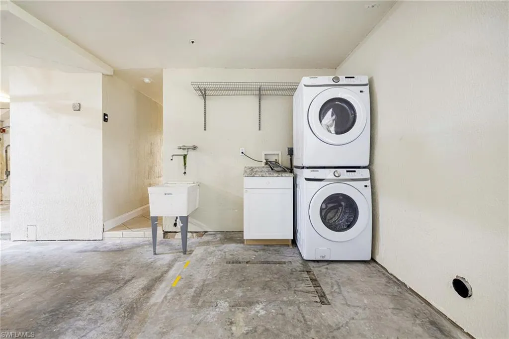 3968 Aloha LN, Bonita Springs, FL 34134,225001688