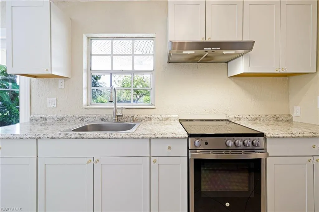 3968 Aloha LN, Bonita Springs, FL 34134,225001688