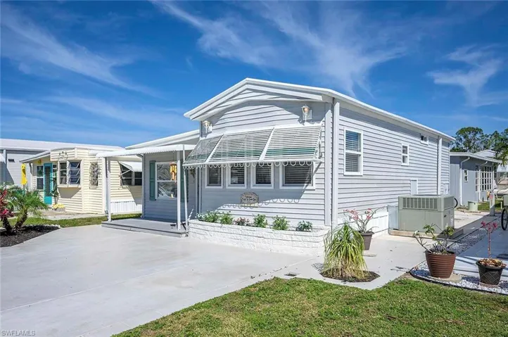 48  La Fonda  LN, North Fort Myers, FL 33903