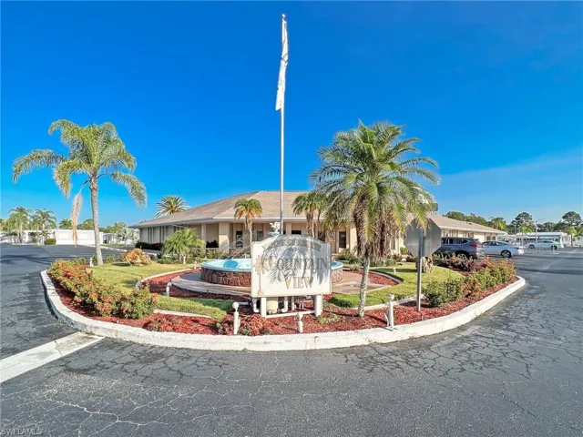 48  La Fonda  LN, North Fort Myers, FL 33903