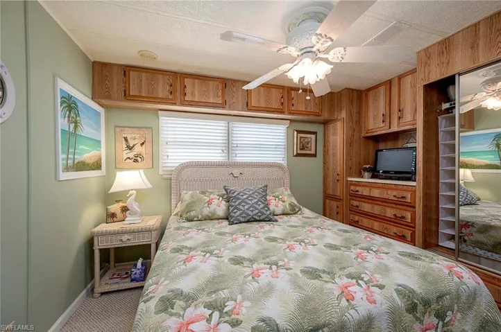 48  La Fonda  LN, North Fort Myers, FL 33903