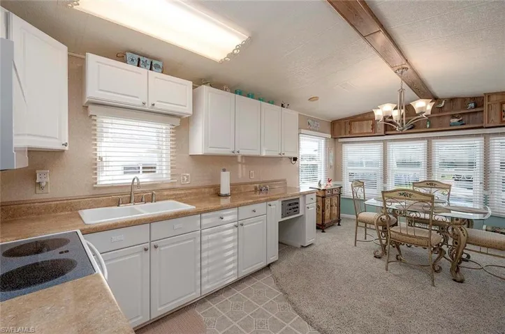 48  La Fonda  LN, North Fort Myers, FL 33903