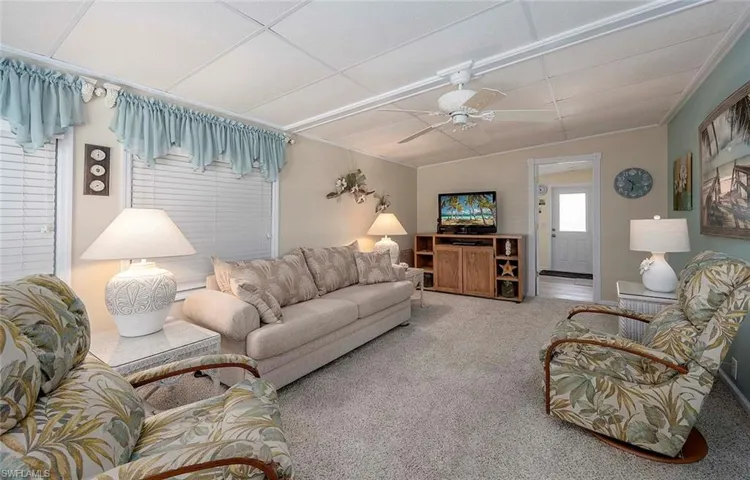 48  La Fonda  LN, North Fort Myers, FL 33903