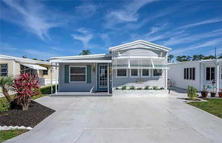 48  La Fonda  LN, North Fort Myers, FL 33903