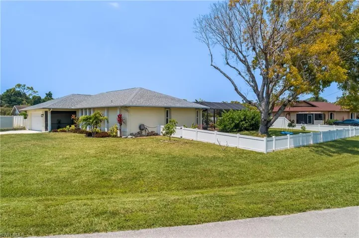 11401 Habersham Ct