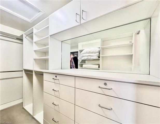 Customized closet