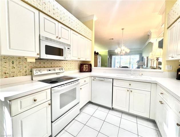 8803  Naples Heritage  DR, Naples, FL 34112