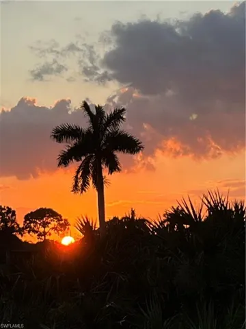 Southwestern Exposure- AMAZING SUNSETS