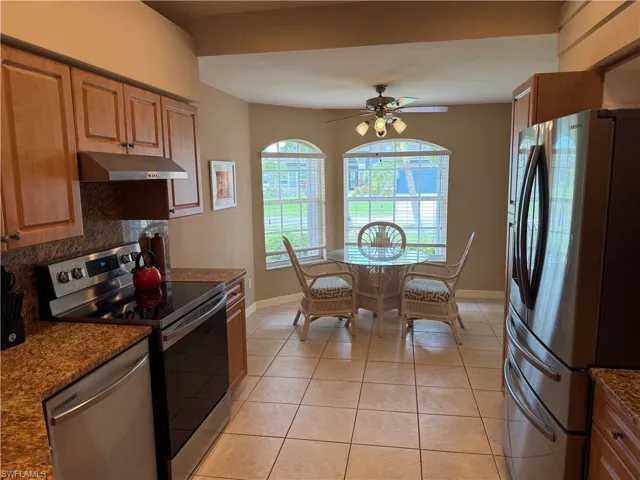 2401 Sw 38th Ter, Cape Coral, Florida 33914
