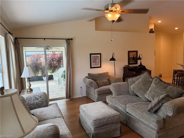 2401 Sw 38th Ter, Cape Coral, Florida 33914