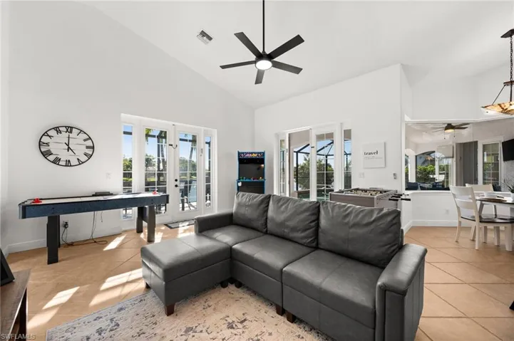 3041 Sw 11th Pl, Cape Coral, Florida 33914