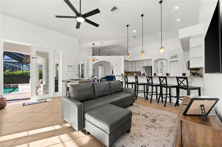 3041 Sw 11th Pl, Cape Coral, Florida 33914