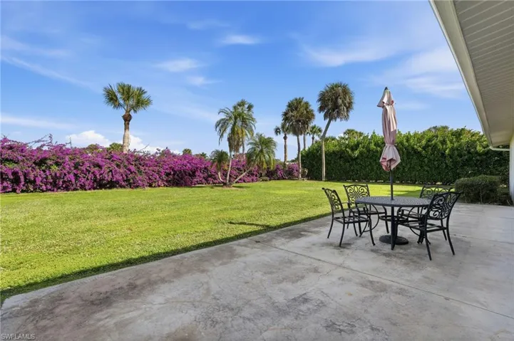 View of patio / terrace with outdoor dining space