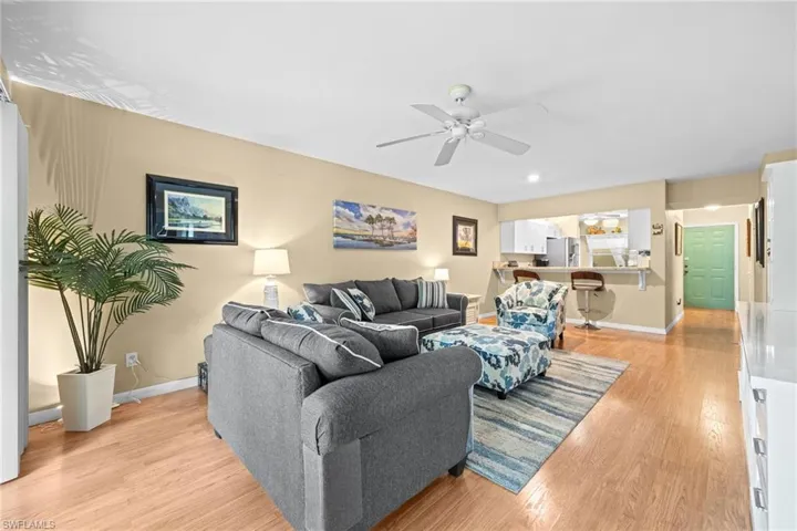 257 Robin Hood Cir 101, Naples, Florida 34104