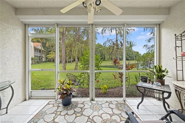 257 Robin Hood Cir 101, Naples, Florida 34104