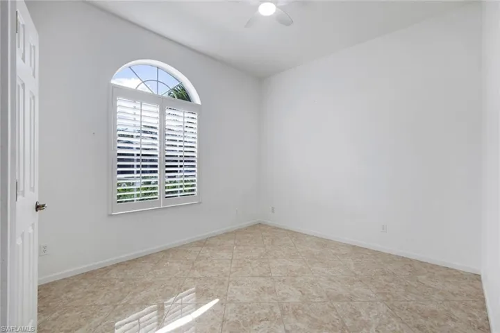 15501 Cadiz Ln, Naples, Florida 34110