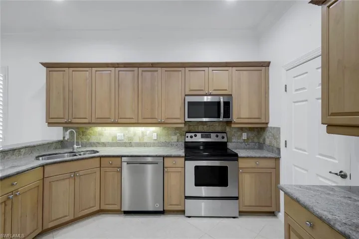 15501 Cadiz Ln, Naples, Florida 34110