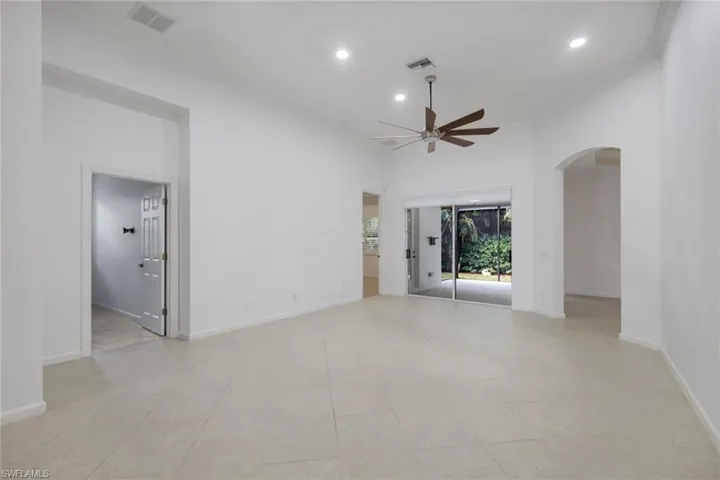 15501 Cadiz Ln, Naples, Florida 34110