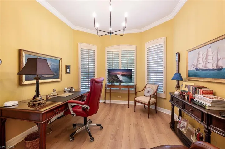 5084  Kensington High  ST, Naples, FL 34105