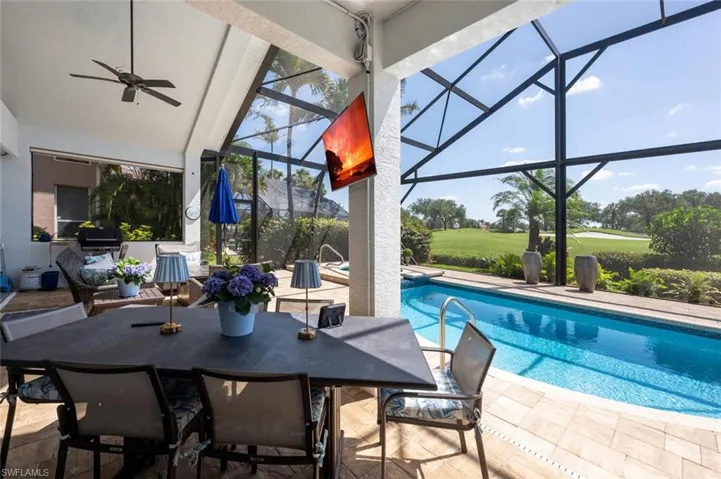 Plenty of Under cover Lanai space