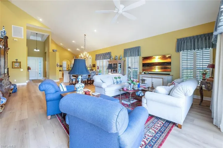 5084  Kensington High  ST, Naples, FL 34105
