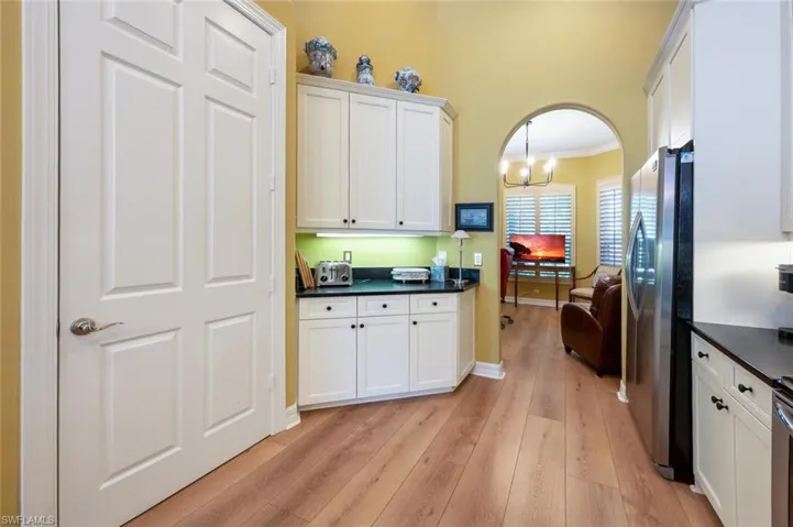 5084  Kensington High  ST, Naples, FL 34105