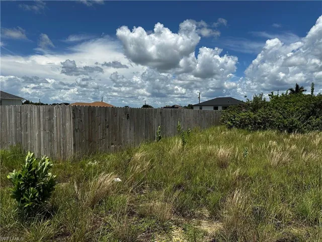 2204 Christopher Ave N, Lehigh Acres Fl 33971