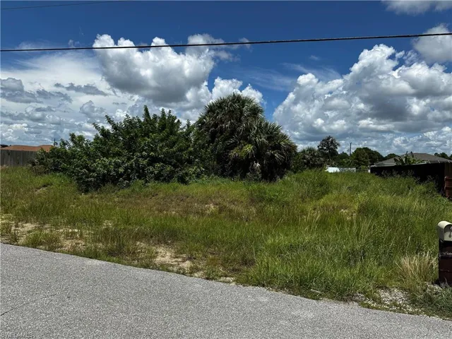 2204 Christopher Ave N, Lehigh Acres Fl 33971
