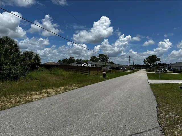 2204 Christopher Ave N, Lehigh Acres Fl 33971