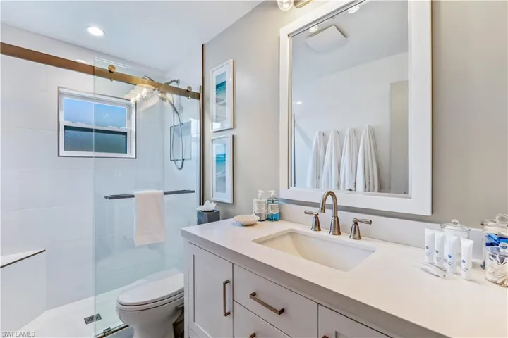 564  109th N AVE, Naples, FL 34108