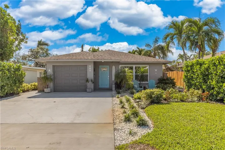 564  109th N AVE, Naples, FL 34108