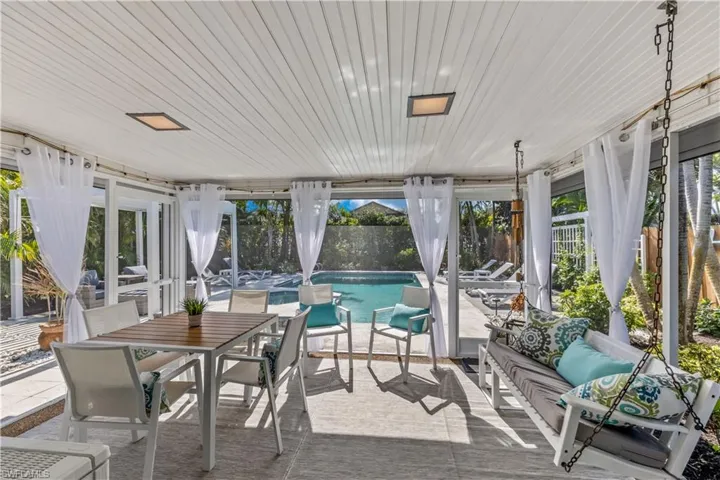 564  109th N AVE, Naples, FL 34108