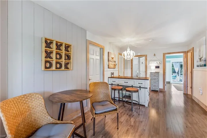 564  109th N AVE, Naples, FL 34108