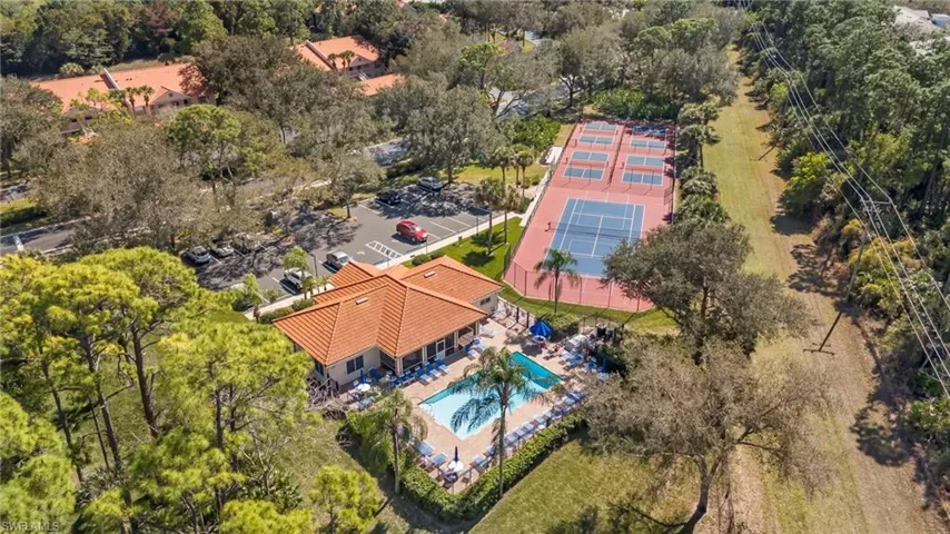 177  Robin Hood  CIR, Naples, FL 34104