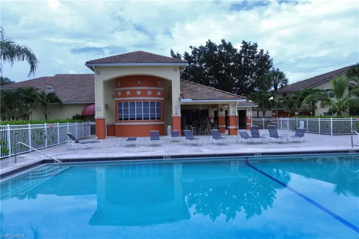 6341 Aragon Way 107, Fort Myers, Florida 33966
