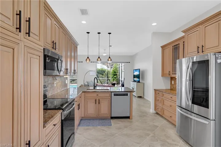 9406  Sun River  WAY, Estero, FL 33928