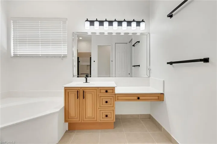 9406  Sun River  WAY, Estero, FL 33928