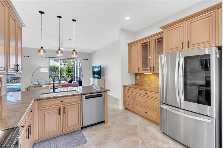 9406  Sun River  WAY, Estero, FL 33928