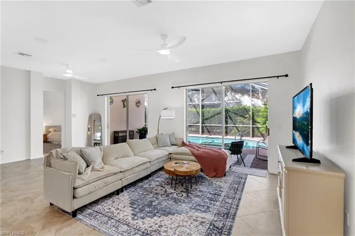 9406  Sun River  WAY, Estero, FL 33928