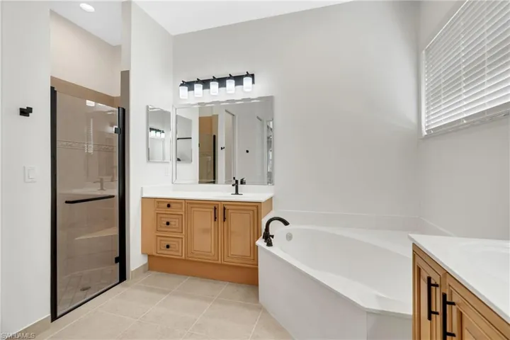 9406  Sun River  WAY, Estero, FL 33928