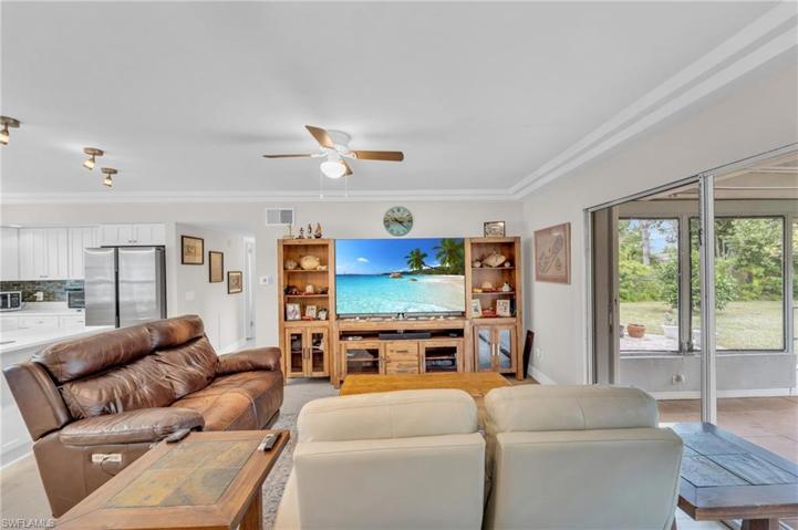 5221  York  CT, CAPE CORAL, FL 33904