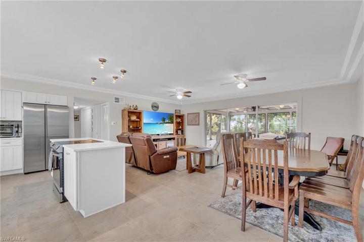 5221  York  CT, CAPE CORAL, FL 33904