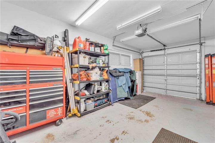 5221  York  CT, CAPE CORAL, FL 33904