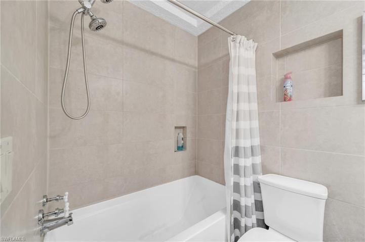 5221  York  CT, CAPE CORAL, FL 33904