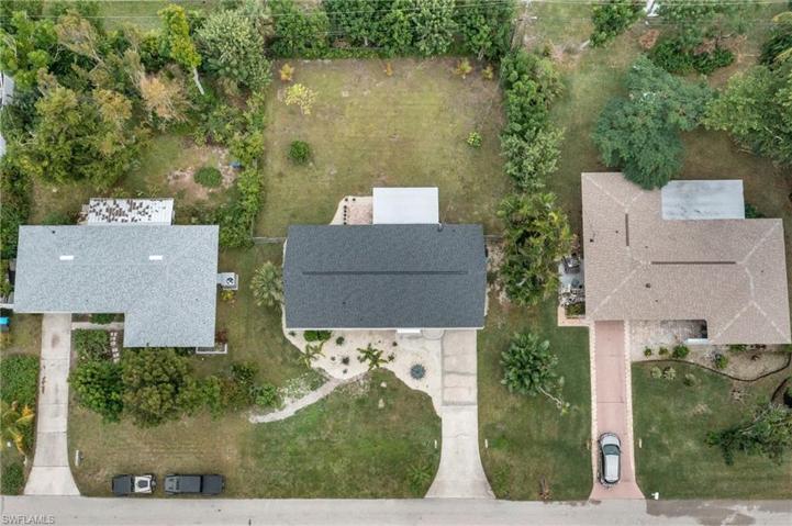 5221  York  CT, CAPE CORAL, FL 33904
