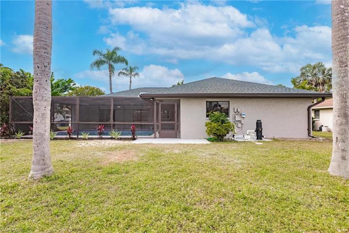 24801 Paradise RD, BONITA SPRINGS FL 34135