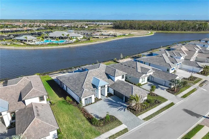 15386  Turin  DR, Naples, FL 34114
