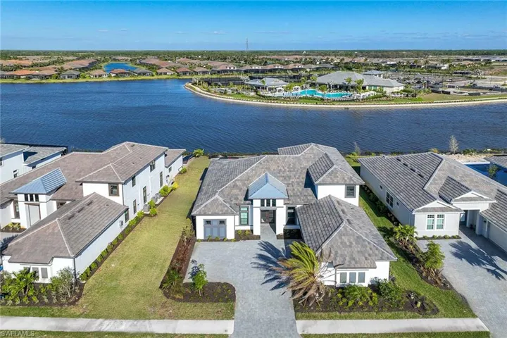 15386  Turin  DR, Naples, FL 34114