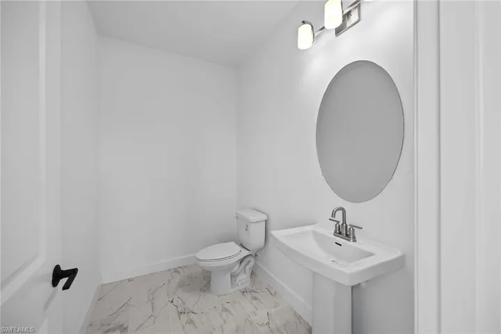 15386  Turin  DR, Naples, FL 34114